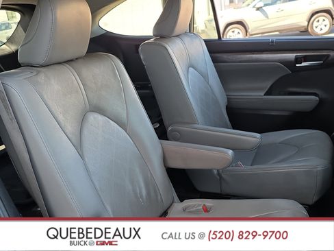 Used 2020 Toyota Highlander Platinum image 28