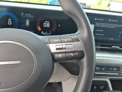 Used 2025 Hyundai Kona SEL image 24