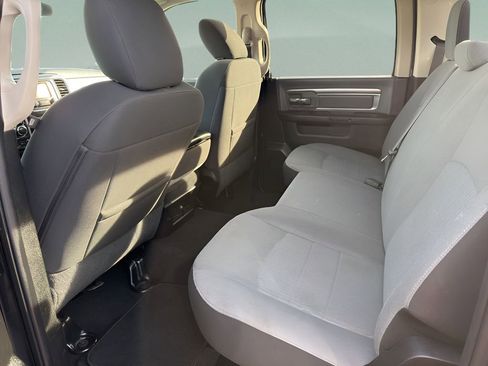 Used 2021 RAM 1500 Classic SLT image 35