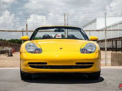 Used 2000 Porsche 911 Carrera 4 image 15