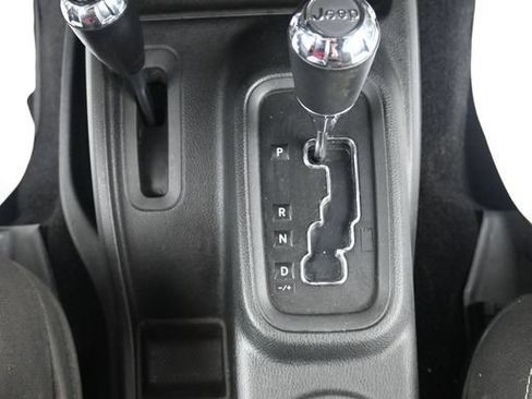 Used 2017 Jeep Wrangler Unlimited Sahara w/ Max Tow Package AWD/4WD image 21