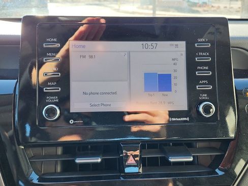 Used 2024 Toyota Camry SE image 17