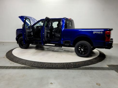 New 2026 Ford F250 Lariat w/ Black Appearance Package AWD/4WD image 13