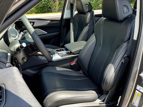 Used 2024 Acura MDX SH-AWD w/ Technology Package image 12