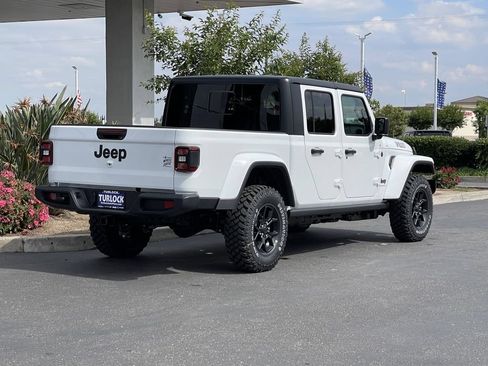 New 2026 Jeep Gladiator Mojave AWD/4WD image 4