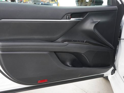 Used 2024 Toyota Camry SE FWD image 17