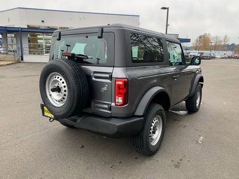 New 2025 Ford Bronco Base image 6