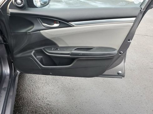 Used 2017 Honda Civic Touring image 32