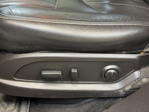 Used 2016 Buick Enclave Leather image 11