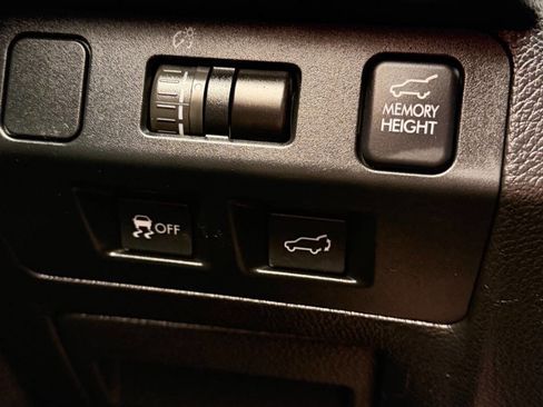 Used 2014 Subaru Forester 2.5i Limited w/ Protection Package #2 image 23