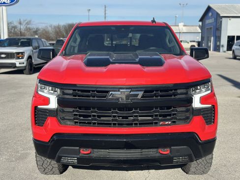 Used 2022 Chevrolet Silverado 1500 LT Trail Boss w/ Convenience Package II image 3