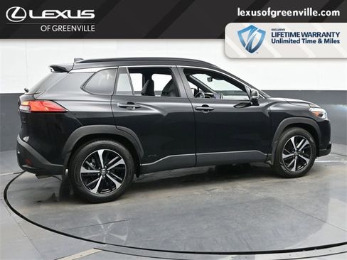 Used 2024 Toyota Corolla Cross XSE image 8