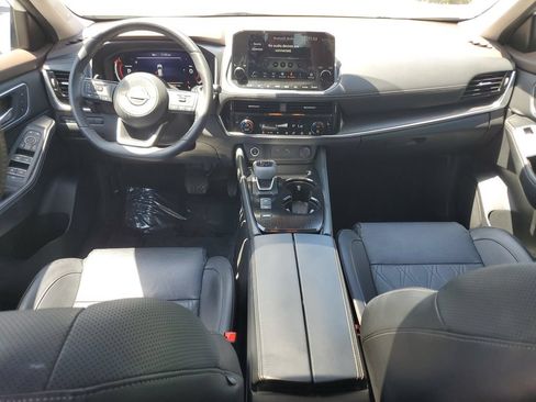 Used 2023 Nissan Rogue Platinum FWD image 17
