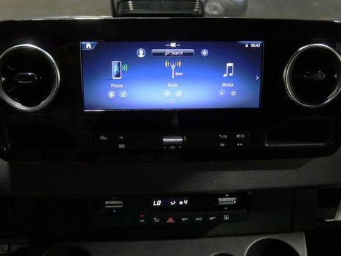 Used 2025 Mercedes-Benz Sprinter 2500 image 24