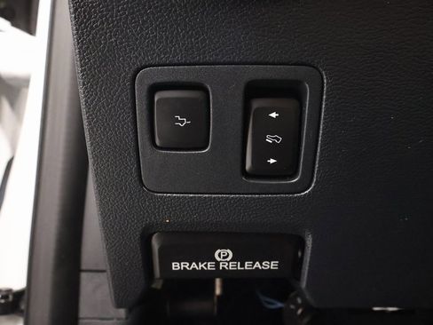 Certified 2022 Ford F350 Lariat w/ Lariat Ultimate Package image 26