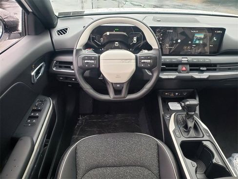 New 2025 Kia K4 GT-Line image 9