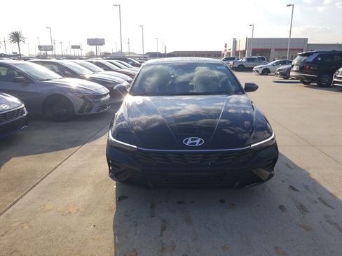 New 2026 Hyundai Elantra Sport image 2