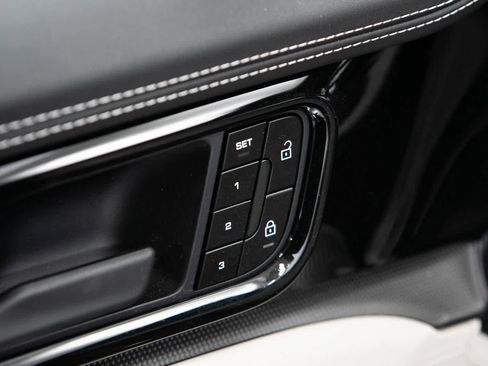 Certified 2025 Porsche Panamera Turbo image 26