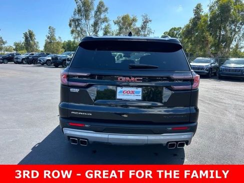 Certified 2025 GMC Acadia Elevation FWD image 5