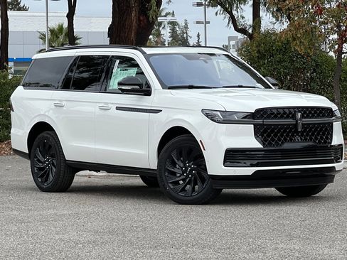 New 2025 Lincoln Navigator Reserve w/ Jet Appearance Package image 2