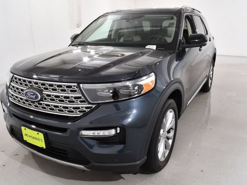 Used 2023 Ford Explorer Limited w/ Limited Technology Package AWD/4WD image 2