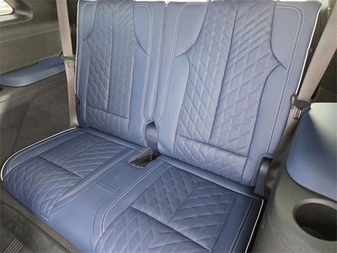 New 2026 Cadillac Vistiq Premium Luxury w/ LPO, Floor Liner Package image 18