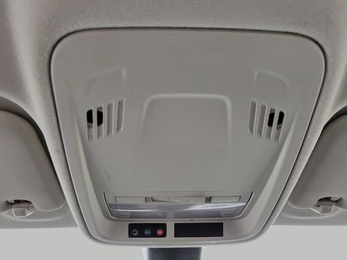 Used 2017 Chevrolet Cruze LT w/ Convenience Package image 18