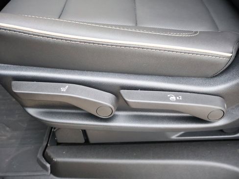 New 2025 GMC Yukon XL Elevation w/ LPO, Elevation Black Package image 28