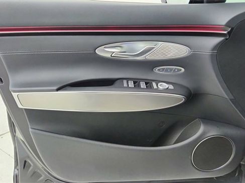 Used 2026 Genesis GV70 2.5T Select image 33