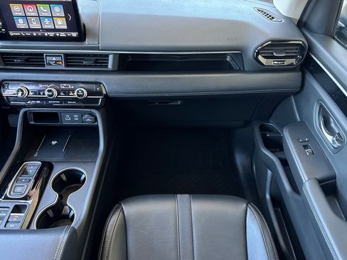 Used 2025 Honda Pilot Touring image 30