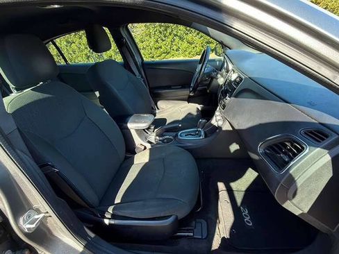 Used 2012 Chrysler 200 Touring image 24