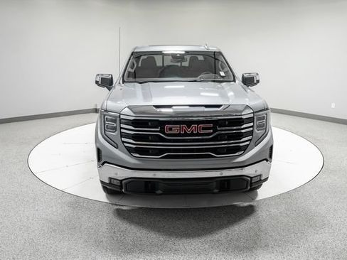 Used 2024 GMC Sierra 1500 SLT w/ SLT Premium Plus Package AWD/4WD image 30