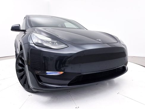 Used 2024 Tesla Model Y Performance image 6