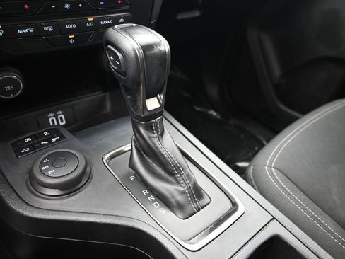 Used 2019 Ford Ranger XLT w/ Equipment Group 301A Mid image 15