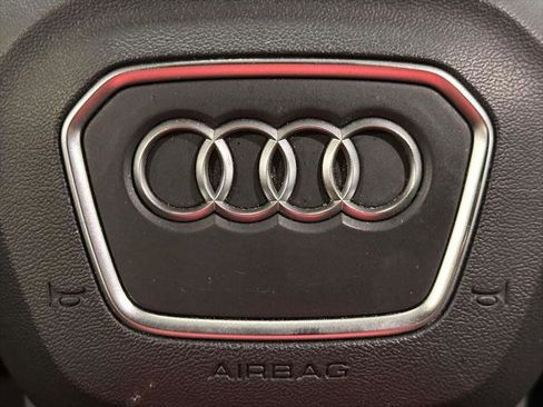 Used 2024 Audi Q3 2.0T Premium AWD/4WD image 24
