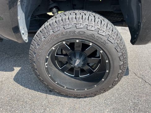 Used 2014 Toyota Tundra Limited w/ Limited Premium Package image 12