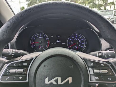 Used 2023 Kia Forte LXS w/ LXS Technology Package image 25