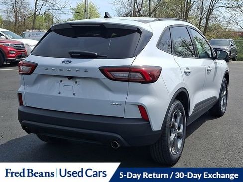 Certified 2025 Ford Escape ST-Line Select AWD/4WD image 11