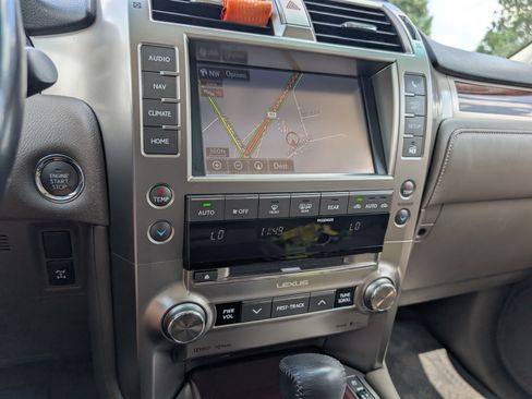 Used 2015 Lexus GX 460 w/ Premium Package AWD/4WD image 19