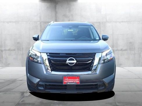 Certified 2025 Nissan Pathfinder SV AWD/4WD image 4