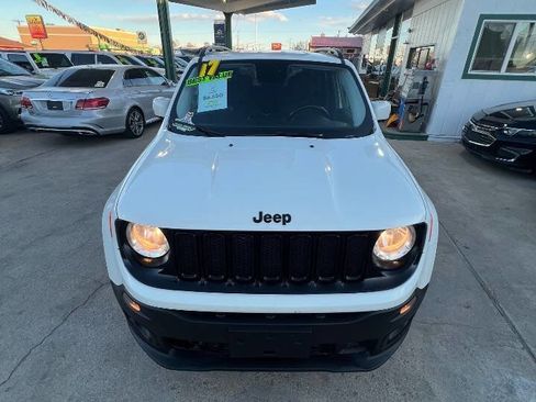 Used 2017 Jeep Renegade Altitude AWD/4WD image 21