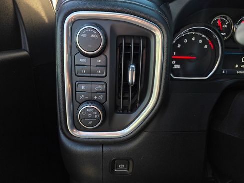 Used 2022 Chevrolet Silverado 2500 LTZ w/ Z71 Off-Road Package AWD/4WD image 13