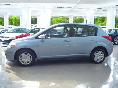 Used 2011 Nissan Versa 1.8 S w/ Plus Pkg image 8