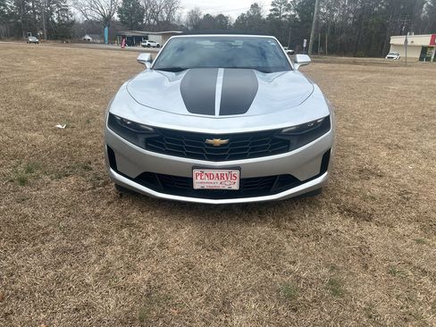 Used 2019 Chevrolet Camaro LT image 3