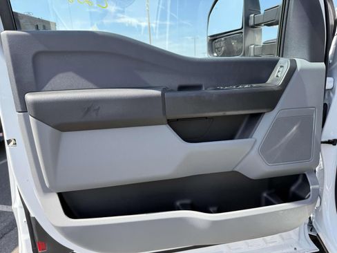 New 2025 Ford F350 XL w/ XL Chrome Package image 8
