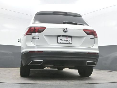 Used 2021 Volkswagen Tiguan SE w/ Panoramic Sunroof Package AWD/4WD image 40