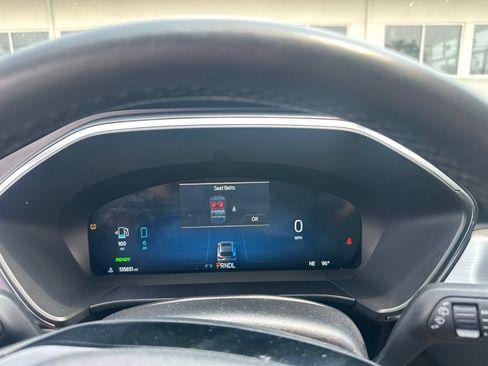 Used 2023 Ford Escape SE w/ PHEV Premium Package FWD image 9