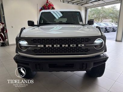New 2025 Ford Bronco Badlands w/ Sasquatch Package