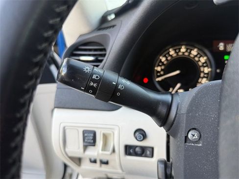 Used 2010 Lexus IS 250C image 13
