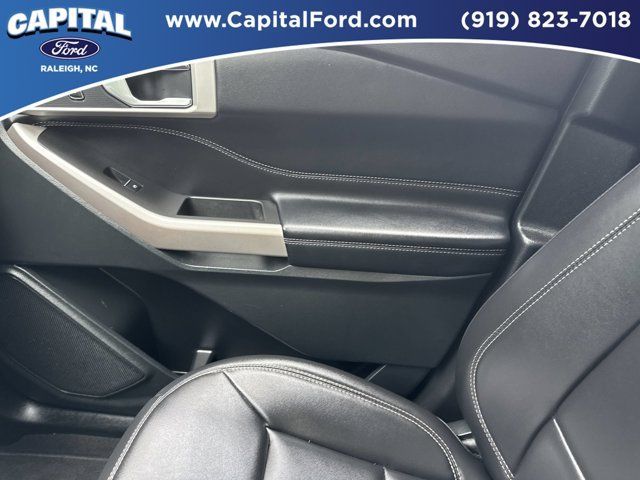 Used 2023 Ford Explorer XLT w/ Equipment Group 202A AWD/4WD image 29